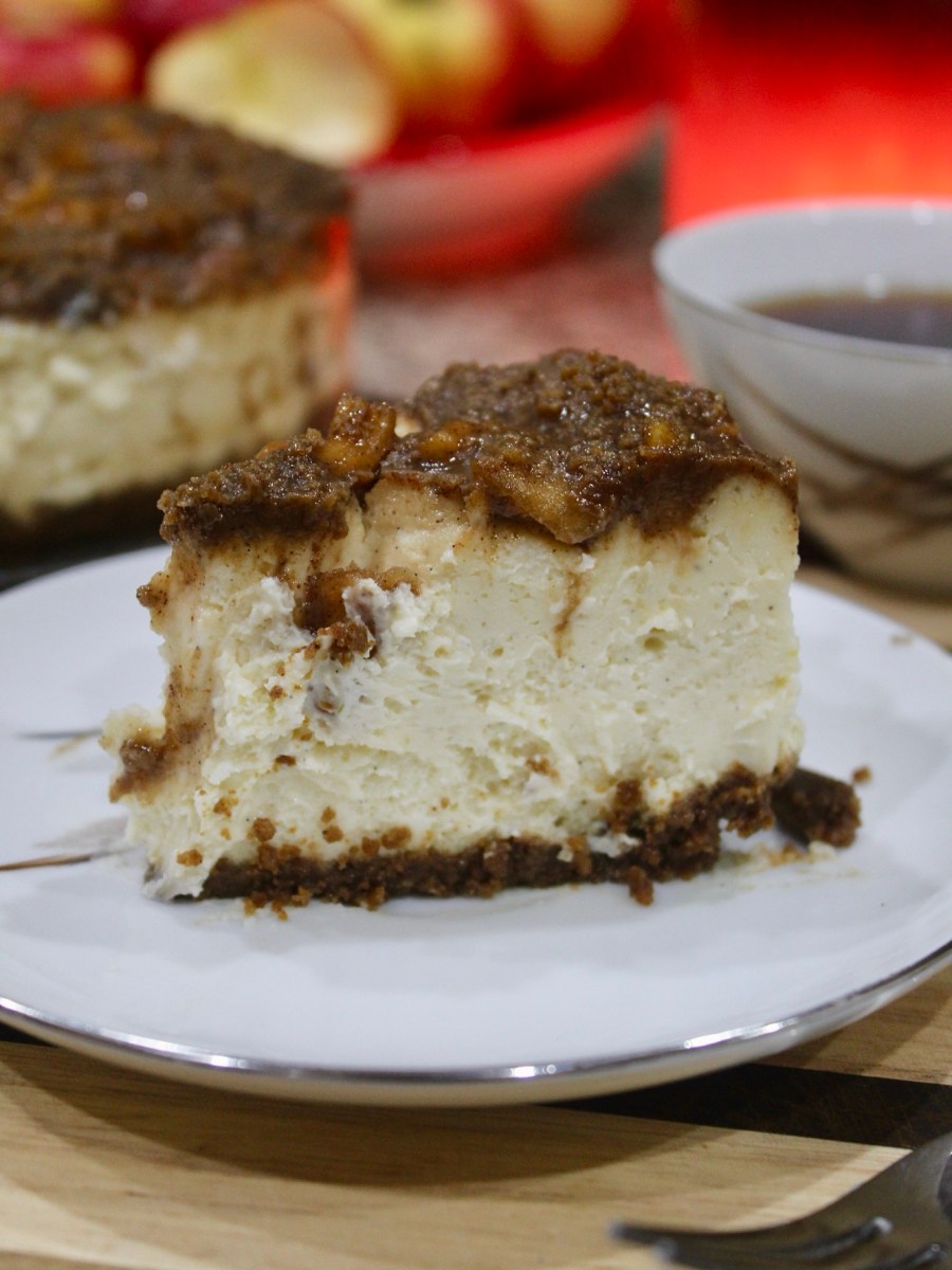 Spiced Apple Cheesecake